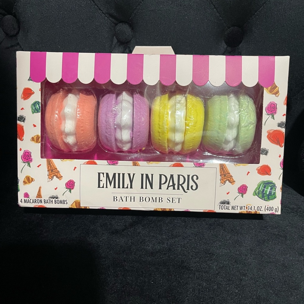 Emily in Paris Bath Bomb Set
